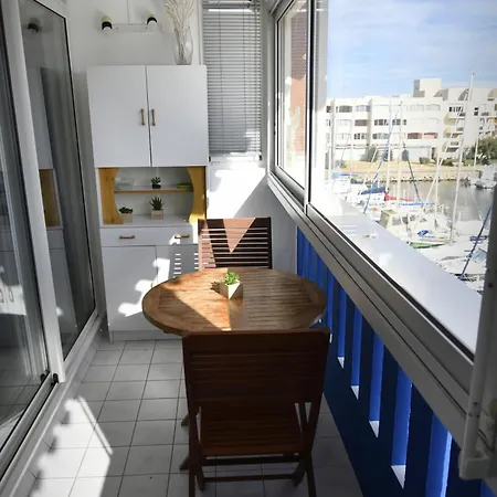 Le Calme Et La Luminosite Du Port Ideal Pour Un Bon Sejour Leucate
